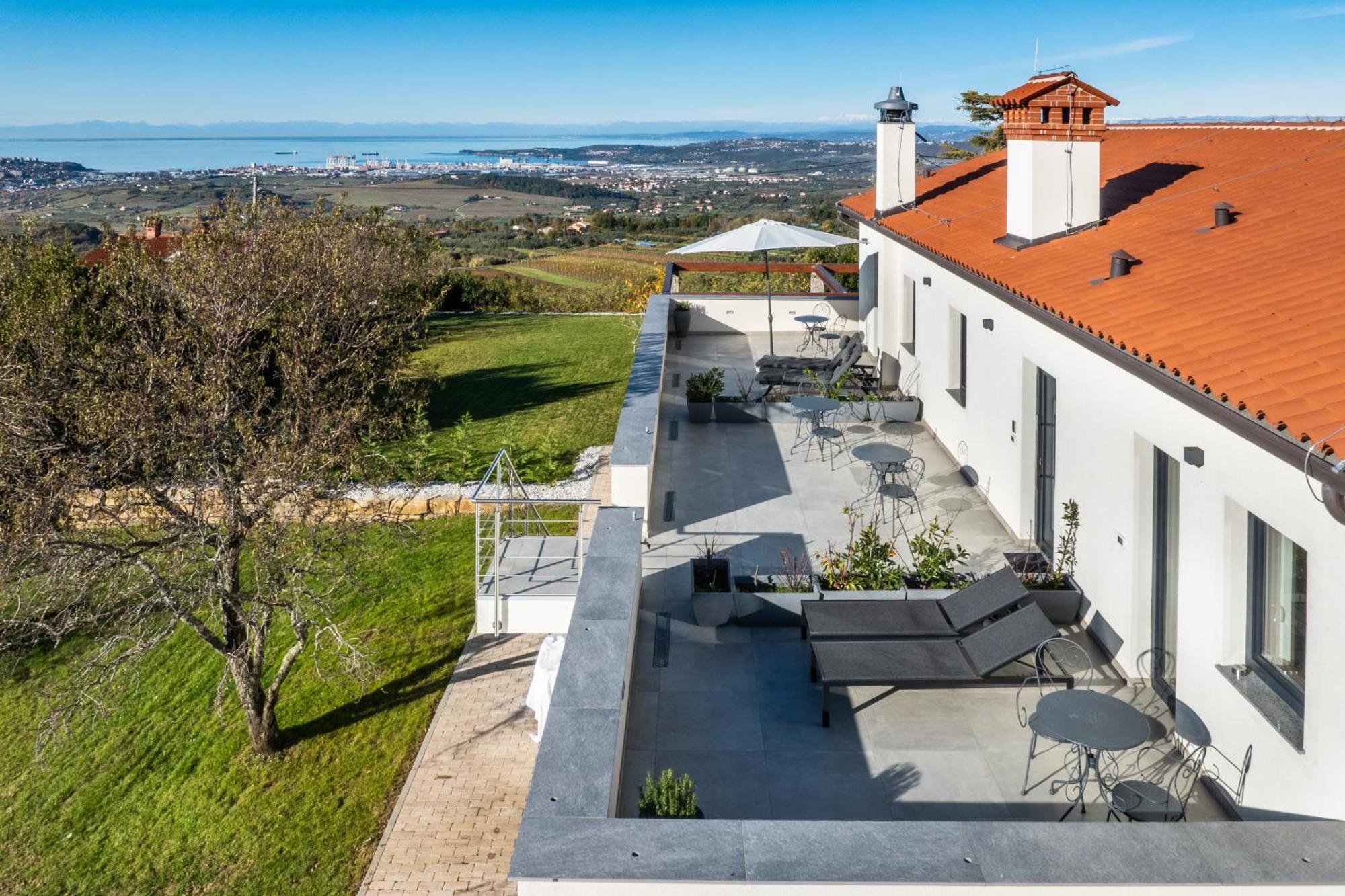 Stok - Rooms, Wine & Restaurant - Marezige, Koper Exterior photo