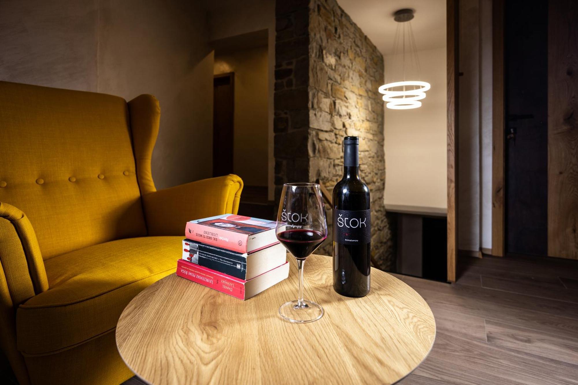 Stok - Rooms, Wine & Restaurant - Marezige, Koper Exterior photo